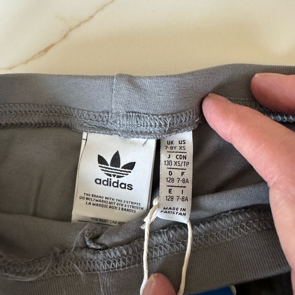 Girls XS adidas leggings new unworn - Picture 2 of 5